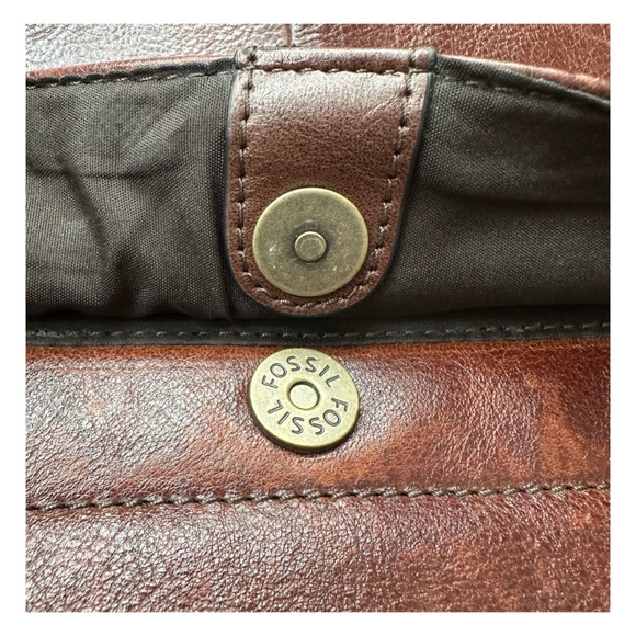FOSSIL Brown Leather Briefcase Bag Shoulder Crossbody 15”x11”x3.5” Office - Picture 11 of 16